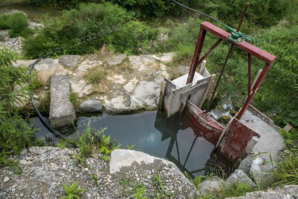小型山区渠道闸门