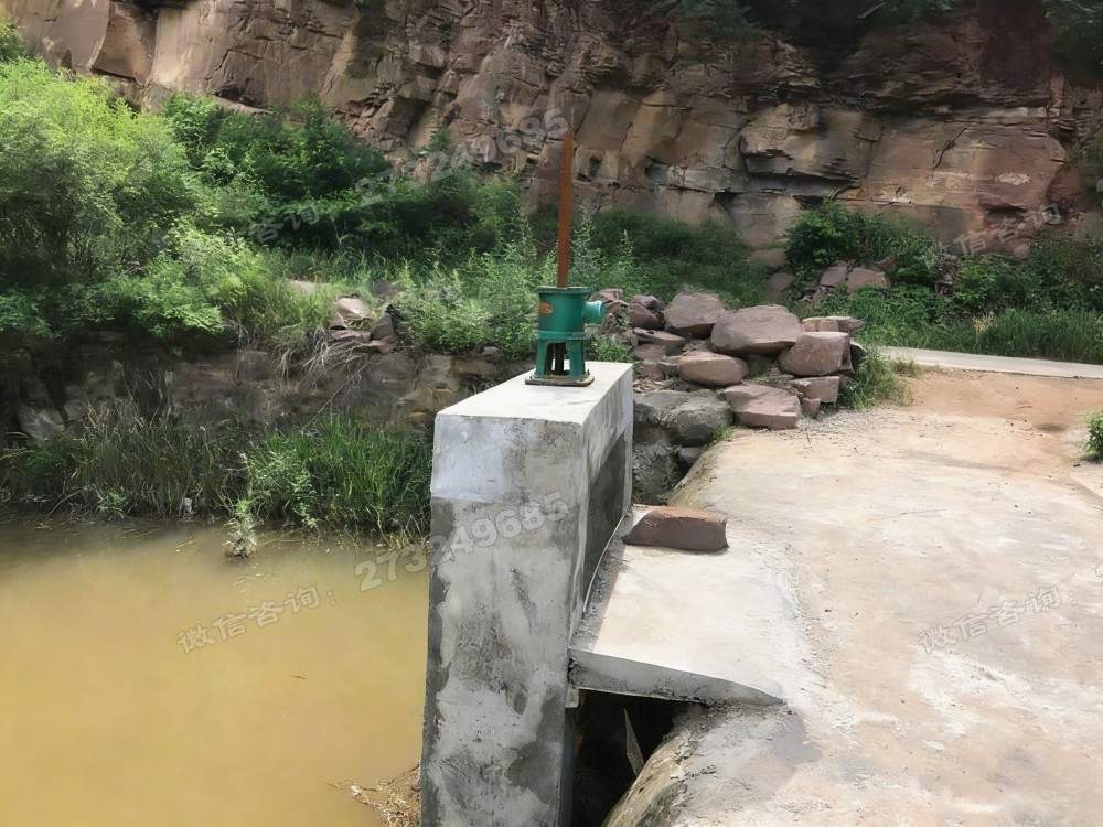 山区渠道控制闸