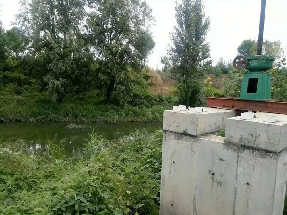 绿色手轮渠道闸