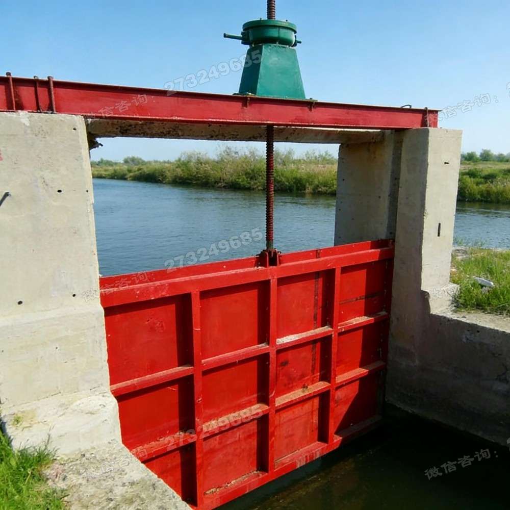 红色框架河道钢制闸门