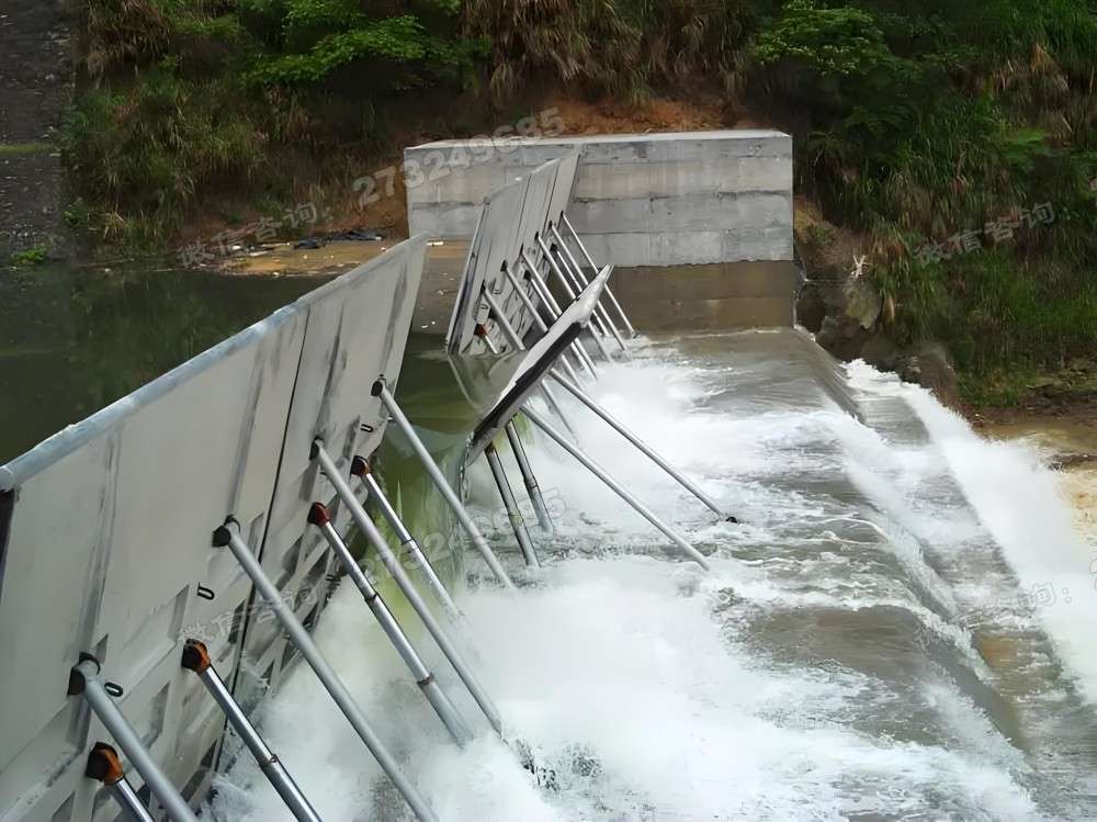灰色泄洪液压钢坝